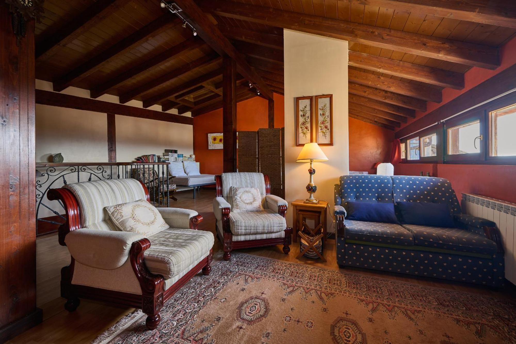 Villa Historic Haven By Fidalsa Labastida