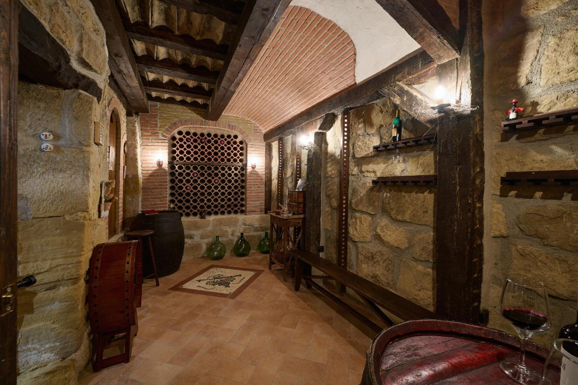 Historic Haven By Fidalsa Villa *